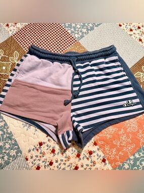 Champion Colorblock Striped Fleece Shorts Women’s Medium Pink Blue